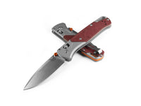 Benchmade Gray Aluminium/ Redstone Richlite