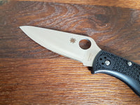 Spyderco Endela Svartur