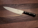 Maglio Nero Iside Kokkahnífur Tennt blað 21cm POM