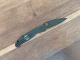 Spyderco Mantra 4 Svartur