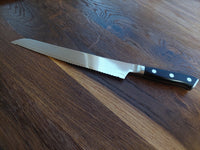Mcusta Zanmai Classic Damascus Brauðhnífur 23cm